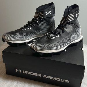 Under Armour Men's Highlight Franchise Football Cleats